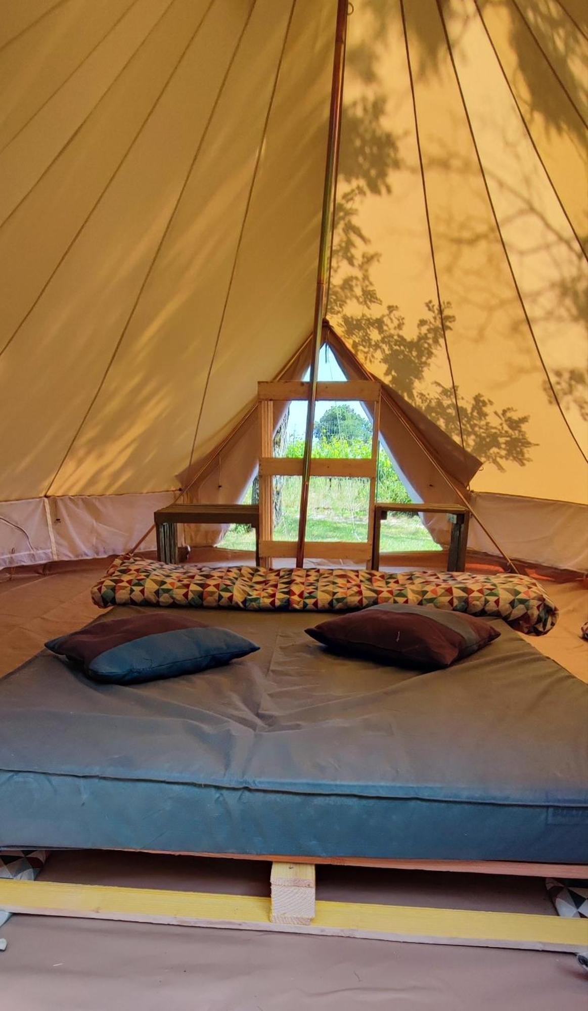 Camping Carrefour De L'Ardeche Saint-Remeze Ngoại thất bức ảnh